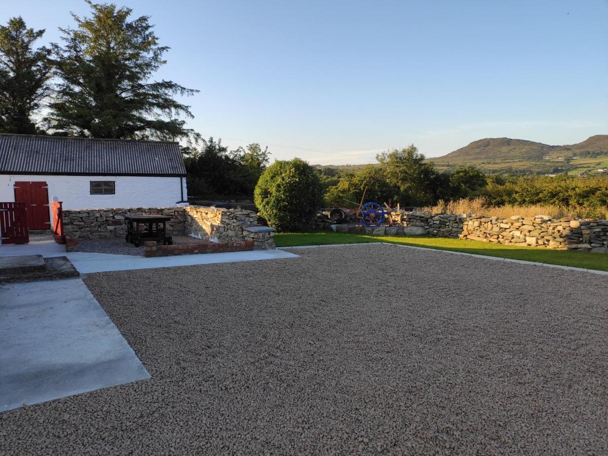 White Barn Cottage Clonmany Exterior photo